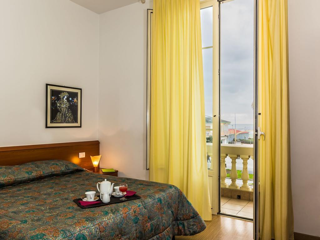 Hotel Internazionale Viareggio Ngoại thất bức ảnh