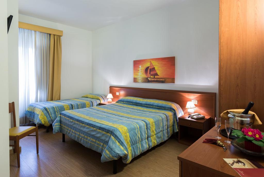 Hotel Internazionale Viareggio Ngoại thất bức ảnh